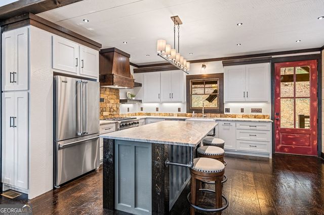 895 Price Road, Blue Ridge, GA 30513