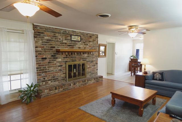 1438 S Woodhaven St, Baton Rouge, LA 70815