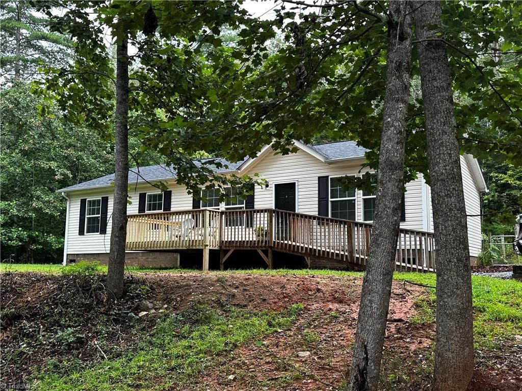 733 Ridge Lane, Wilkesboro, NC 28697