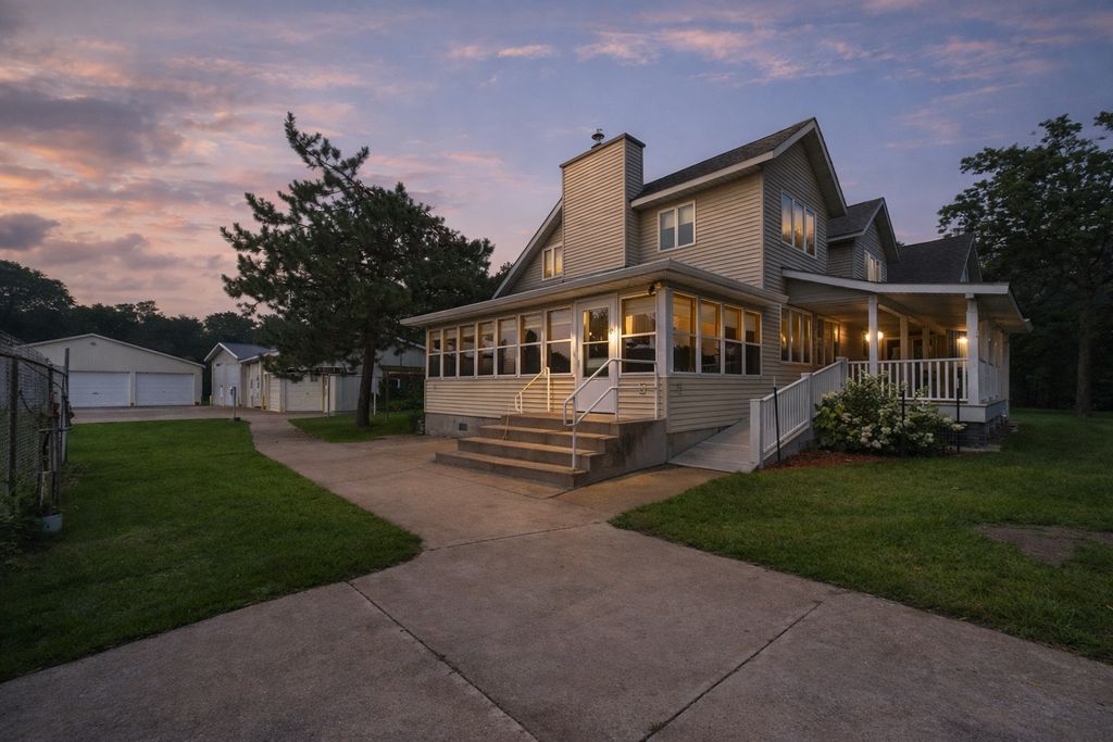 27181 Ridgewood Drive, Merrifield, MN 56465