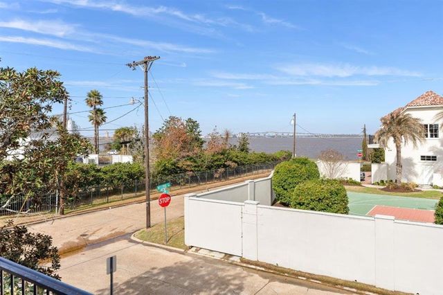 1505 Bellvue Street, Lake Charles, LA 70601