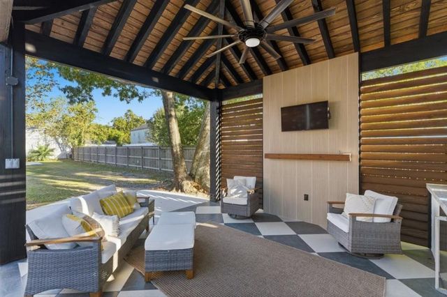 1505 Bellvue Street, Lake Charles, LA 70601