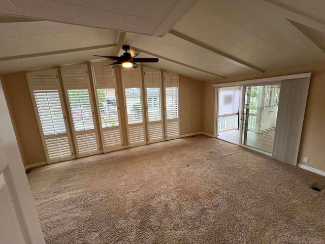 8975 Lawrence Welk SPC 311, Escondido, CA 92026