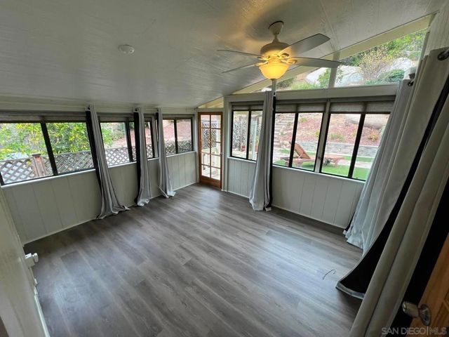 8975 Lawrence Welk SPC 311, Escondido, CA 92026