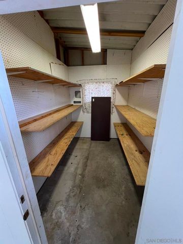 8975 Lawrence Welk SPC 311, Escondido, CA 92026