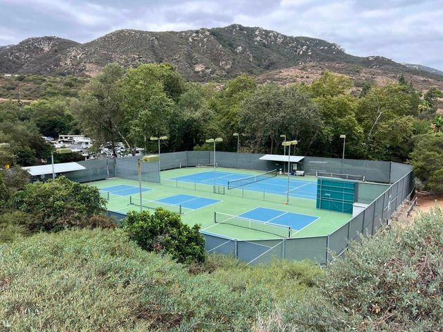 8975 Lawrence Welk SPC 311, Escondido, CA 92026