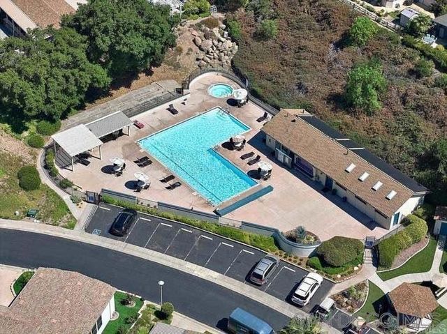 8975 Lawrence Welk SPC 311, Escondido, CA 92026