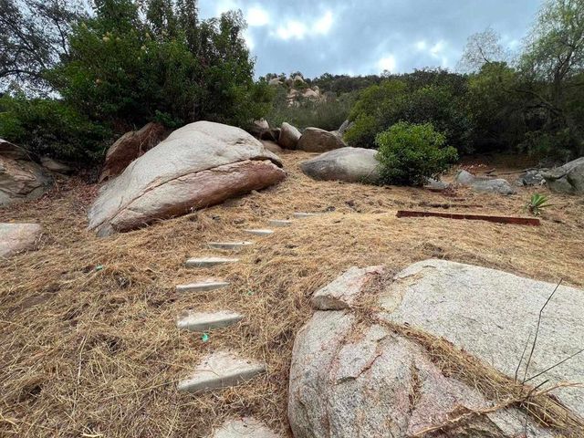 8975 Lawrence Welk SPC 311, Escondido, CA 92026