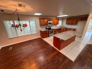 8975 Lawrence Welk SPC 311, Escondido, CA 92026