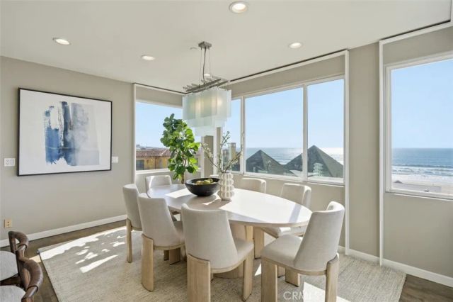 2406 Ocean Drive, Manhattan Beach, CA 90266