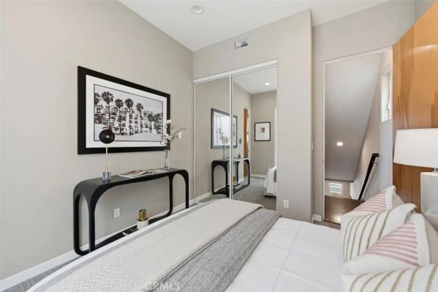 2406 Ocean Drive, Manhattan Beach, CA 90266
