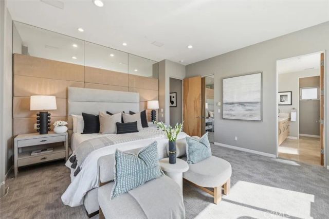 2406 Ocean Drive, Manhattan Beach, CA 90266