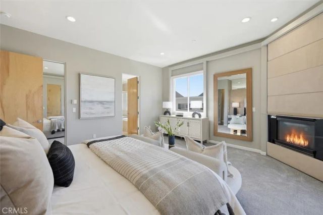 2406 Ocean Drive, Manhattan Beach, CA 90266