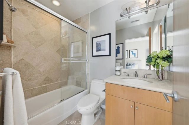 2406 Ocean Drive, Manhattan Beach, CA 90266