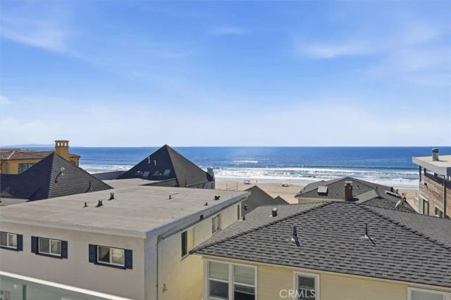 2406 Ocean Drive, Manhattan Beach, CA 90266