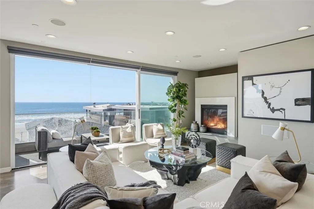 2406 Ocean Drive, Manhattan Beach, CA 90266