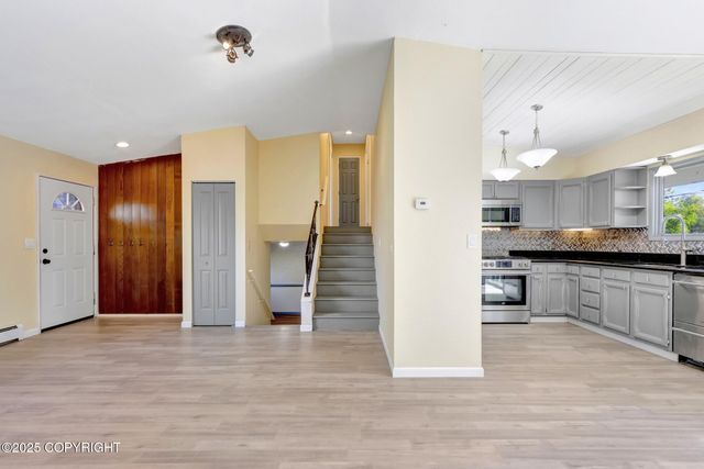 4665 Cascade Circle, Anchorage, AK 99502