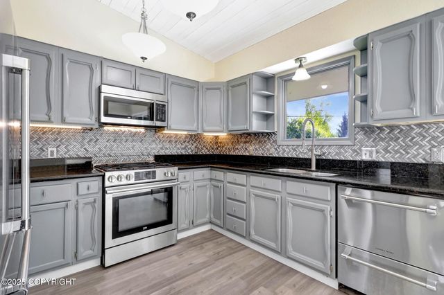 4665 Cascade Circle, Anchorage, AK 99502