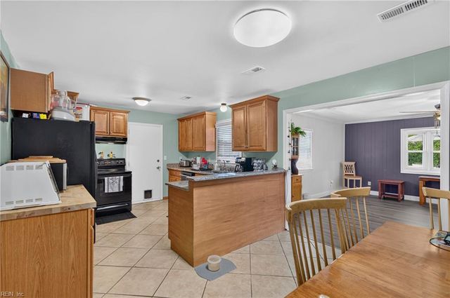 106 Lambert DR, Newport News, VA 23602