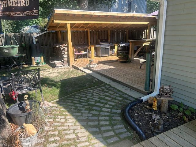 106 Lambert DR, Newport News, VA 23602