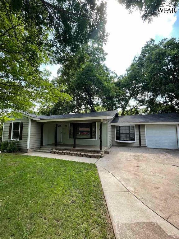 2604 HAIRPIN CURVE, Wichita Falls, TX 76308