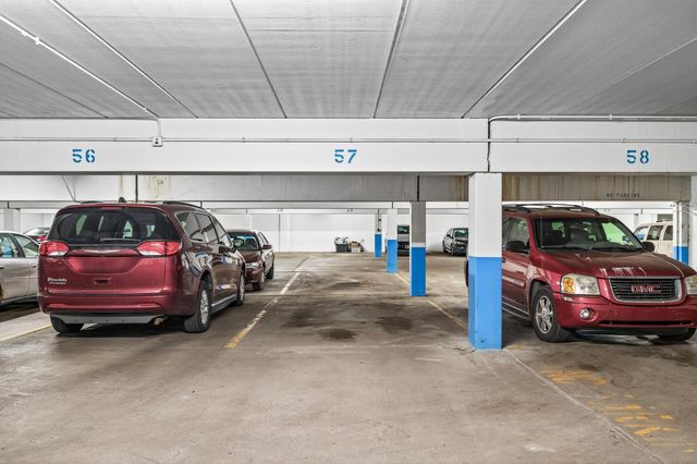 3153 Old Highway 8 304, Roseville, MN 55418