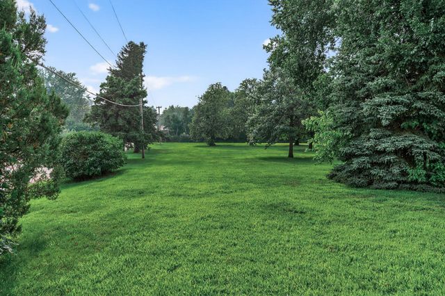 3153 Old Highway 8 304, Roseville, MN 55418