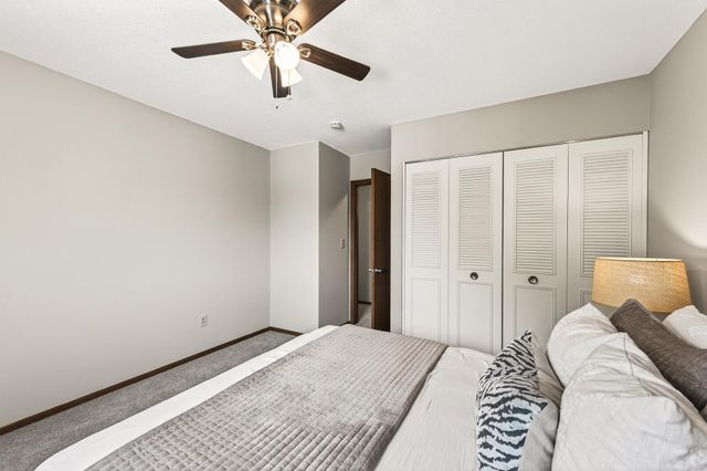 3153 Old Highway 8 304, Roseville, MN 55418