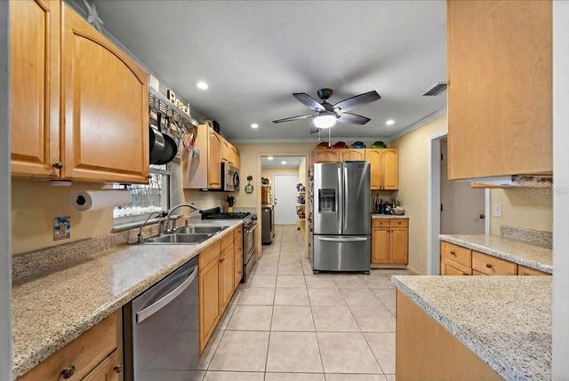 118 W CAMELOT DRIVE, Palatka, FL 32177