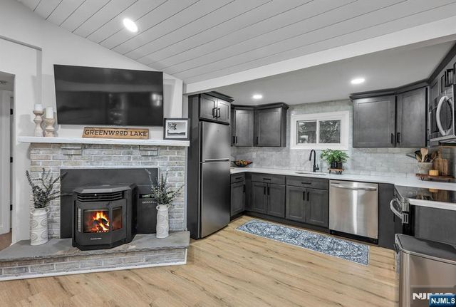 48 Dunham Road, West Milford, NJ 07421