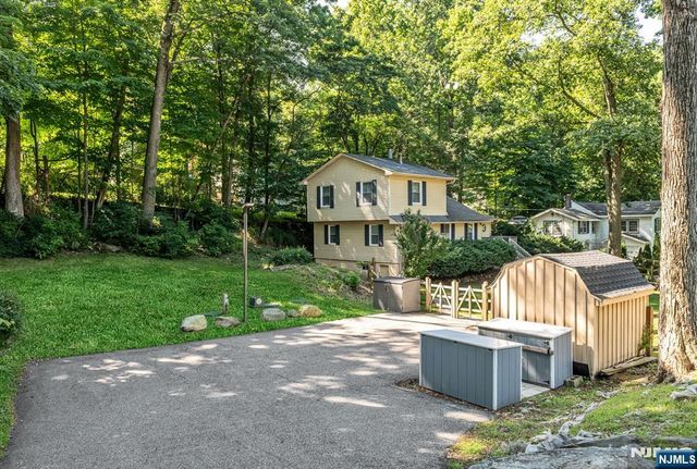 48 Dunham Road, West Milford, NJ 07421