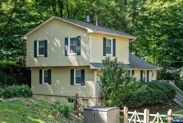 48 Dunham Road, West Milford, NJ 07421