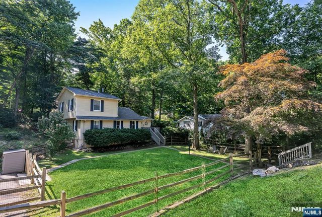 48 Dunham Road, West Milford, NJ 07421