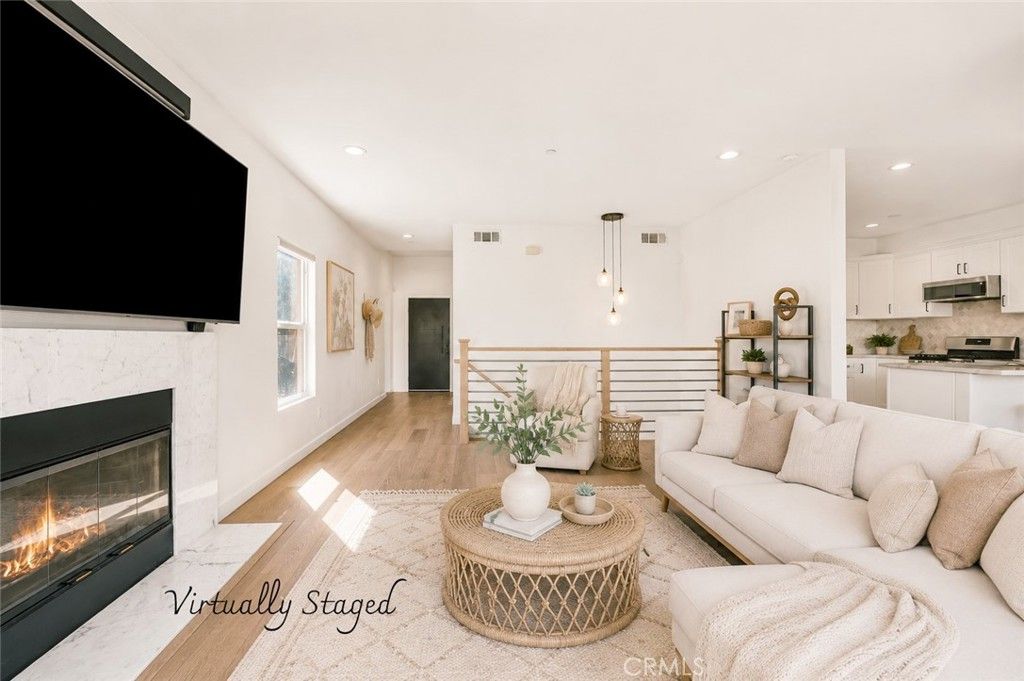 3822 Clayton Avenue, Los Angeles, CA 90027 — photo 3