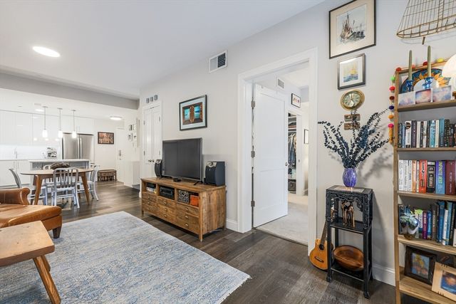 771 Harrison Ave 410, Boston, MA 02118