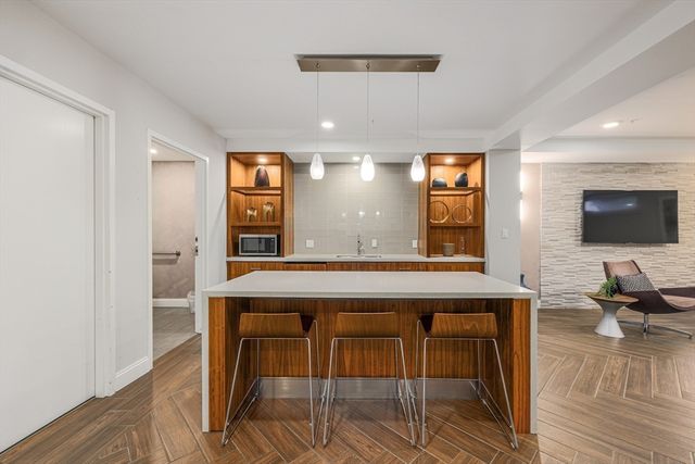 771 Harrison Ave 410, Boston, MA 02118