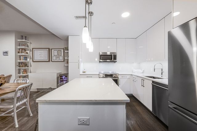 771 Harrison Ave 410, Boston, MA 02118