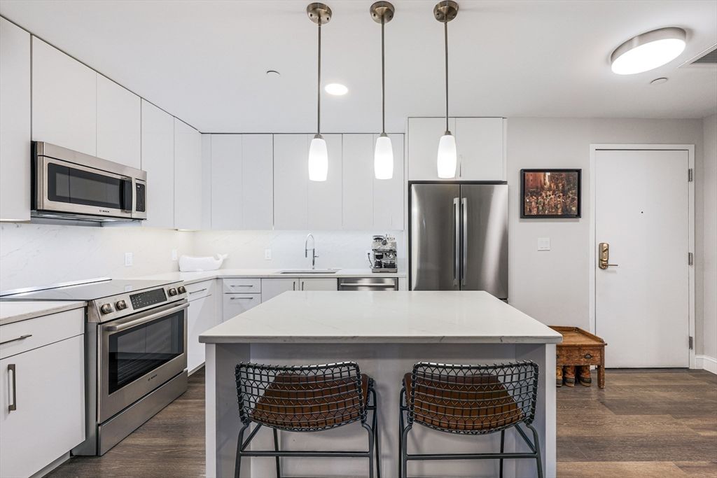 771 Harrison Ave 410, Boston, MA 02118