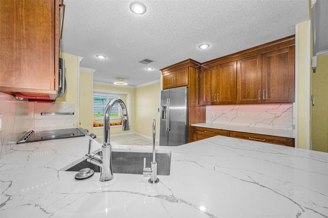 737 MCCALLISTER AVENUE 265, Sun City Center, FL 33573