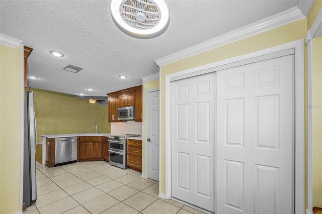 737 MCCALLISTER AVENUE 265, Sun City Center, FL 33573