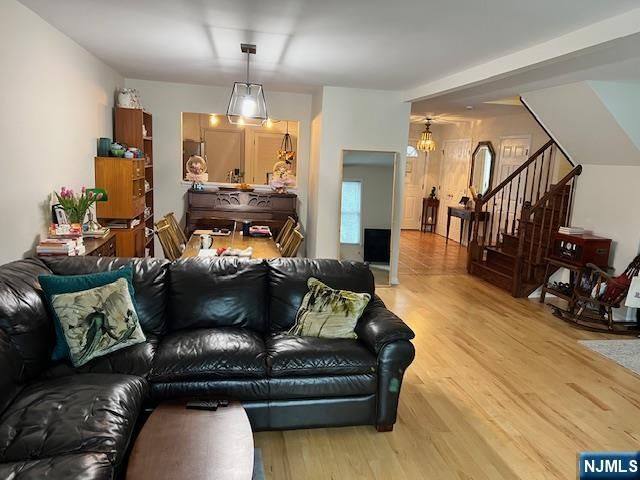 54 Foxwood Square, Old Tappan, NJ 07675