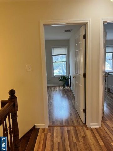 54 Foxwood Square, Old Tappan, NJ 07675