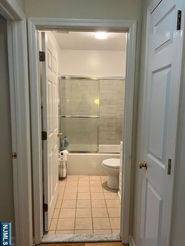 54 Foxwood Square, Old Tappan, NJ 07675