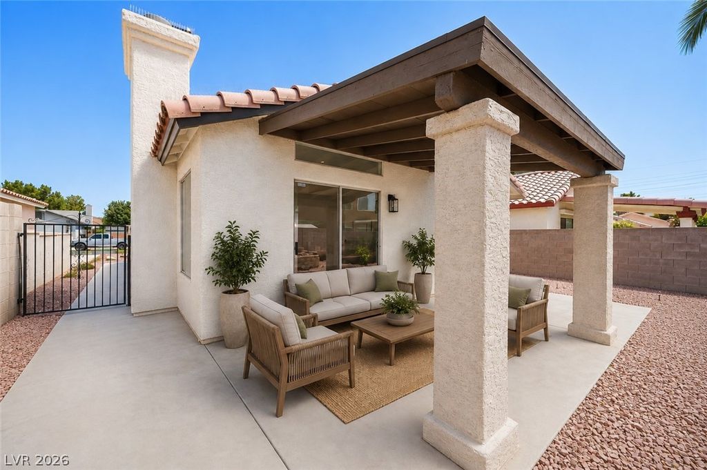 5775 Ballinger Drive, Las Vegas, NV 89142 — photo 4