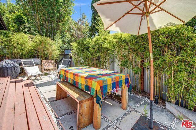 1547 Cerro Gordo Street, Los Angeles, CA 90026