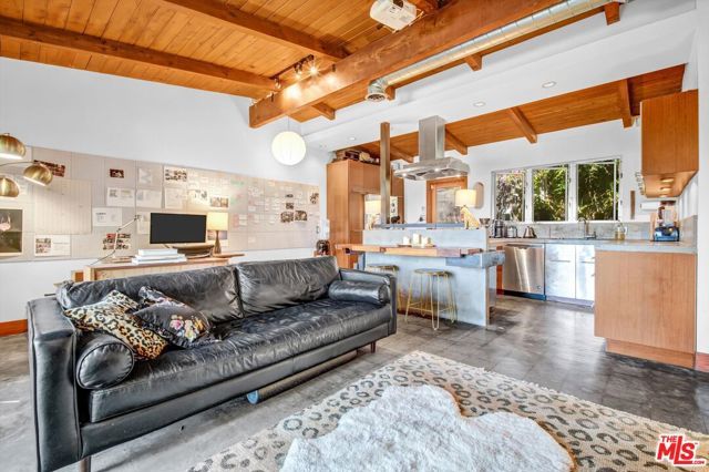 1547 Cerro Gordo Street, Los Angeles, CA 90026