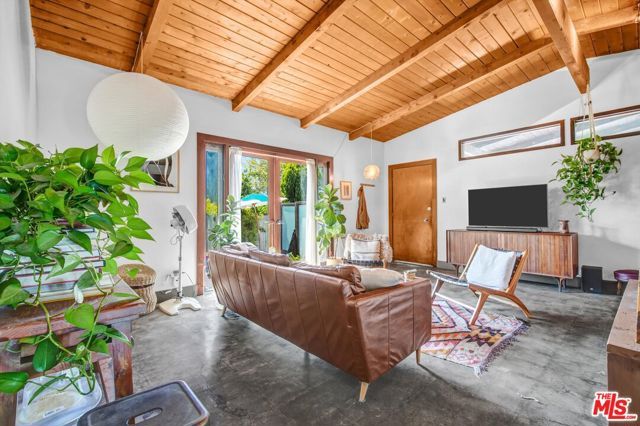 1547 Cerro Gordo Street, Los Angeles, CA 90026