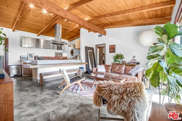 1547 Cerro Gordo Street, Los Angeles, CA 90026