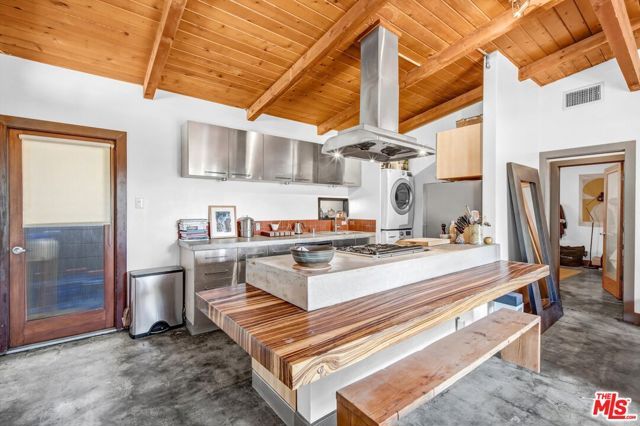 1547 Cerro Gordo Street, Los Angeles, CA 90026