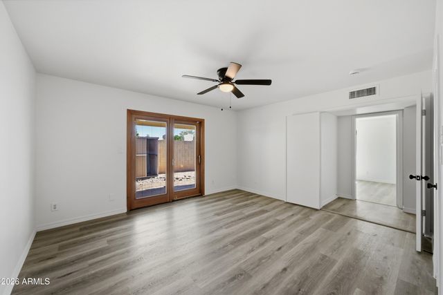 2905 W GLENDALE Avenue, Phoenix, AZ 85051